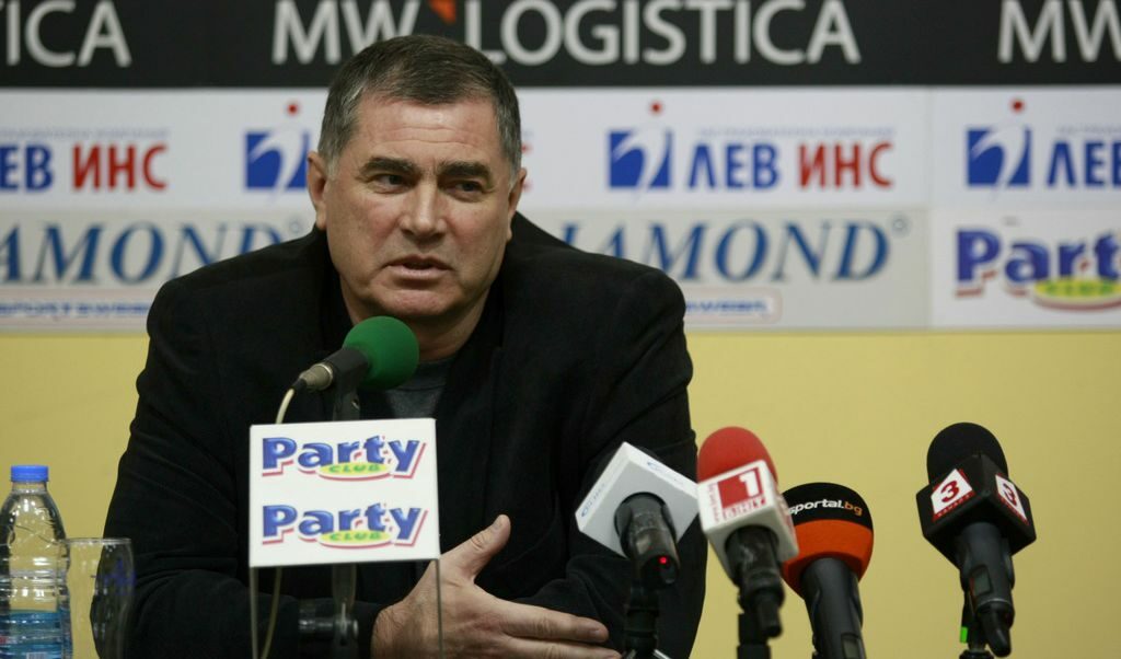 Договорът е за 2 2 години