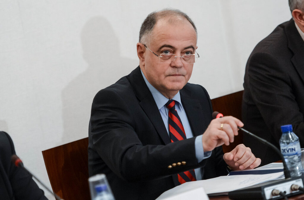Сарайско-библиотекарската групировка стои зад "Червеи" и следенето на протестиращи, твърди Атанас Атанасов