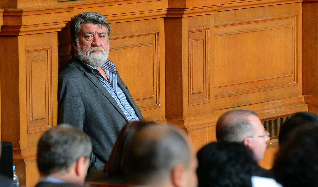 Държавата решава за Класическата гимназия, протестите нямат значение, смята Вежди Рашидов Държавата решава за Класическата гимназия, протестите нямат значение, смята Вежди Рашидов