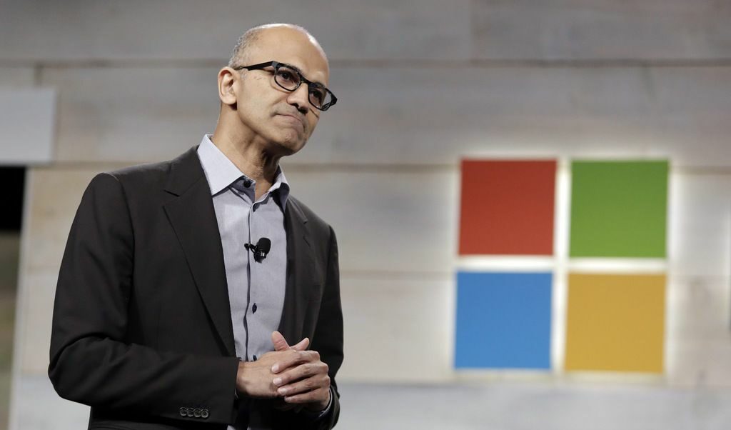 Изпълнителният директор на Microsoft Сатя Надела иска колкото се може повече от софтуерните услуги на компанията да са налични и за други платформи.