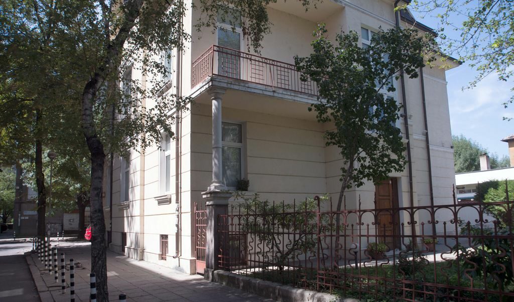 Къщата, предмет на сделката