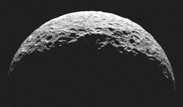 NASA показа първите близки снимки на планетата-джудже Церера NASA показа първите близки снимки на планетата-джудже Церера