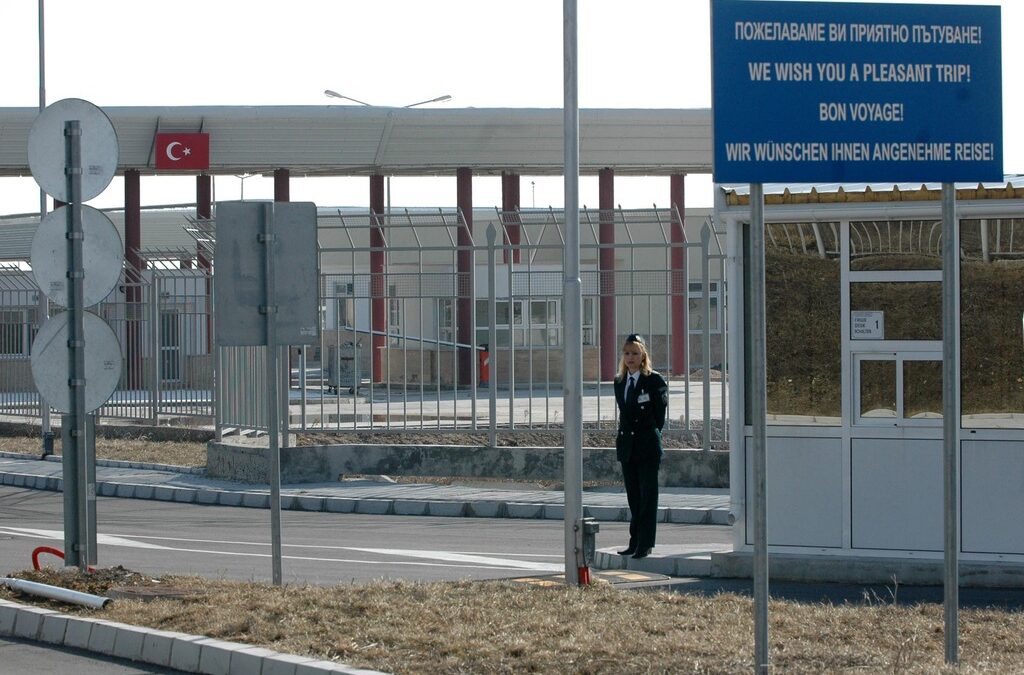 Митничарите ще минават психотест при назначение и повишение Митничарите ще минават психотест при назначение и повишение