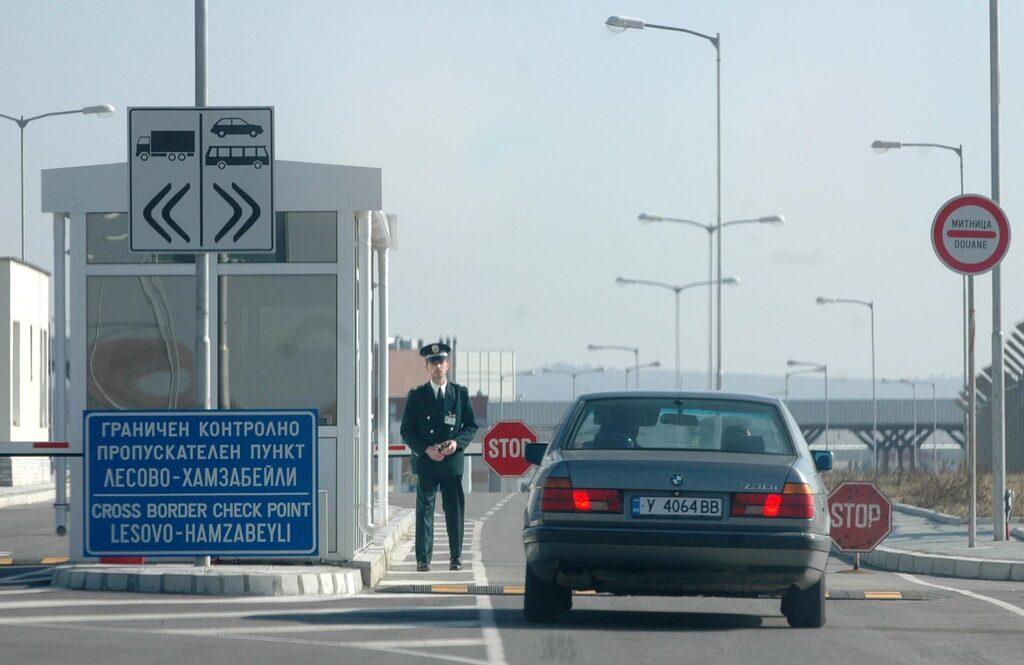 Промените в закона за митниците минаха на първо четене в парламента