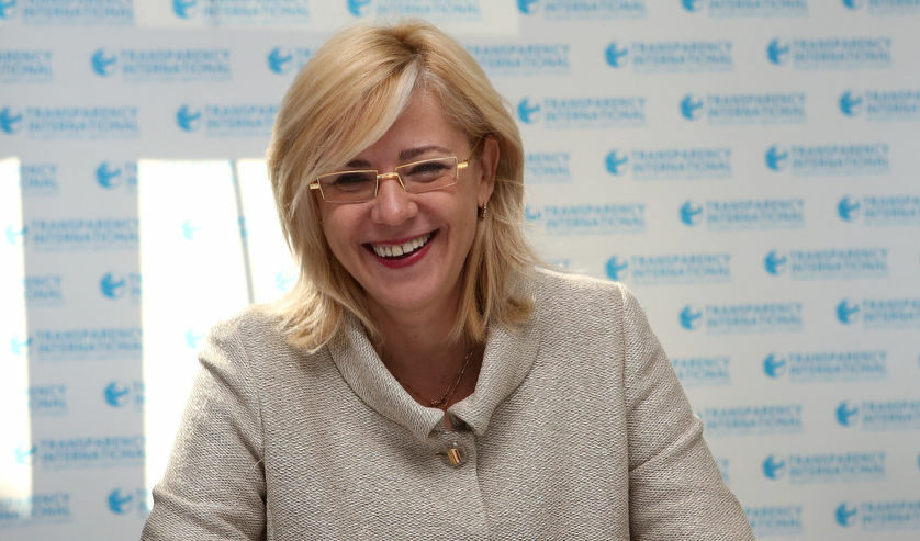 "Бих искала да поздравя България за усилията, положени през последните години, за да се подобри усвояването на европейските средства по оперативните програми. Когато встъпих в длъжност, България усвояваше около 60%, в момента се усвояват до 80.89%", заяви комисар Крецу пред Дневник. "Бих искала да поздравя България за усилията, положени през последните години, за да се подобри усвояването на европейските средства по оперативните програми. Когато встъпих в длъжност, България усвояваше около 60%, в момента се усвояват до 80.89%", заяви комисар Крецу пред Дневник.