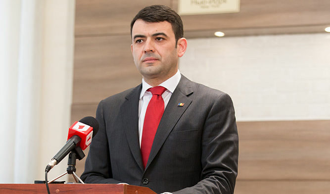 Премиерът Кирил Габурич Премиерът Кирил Габурич