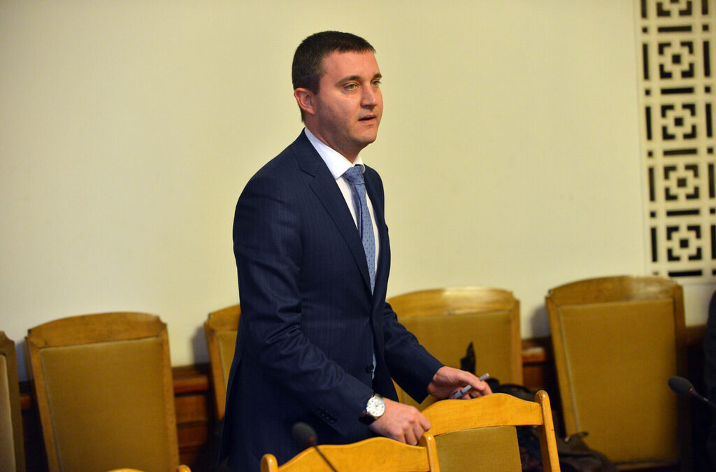 Искров обещал да подаде оставка тази седмица