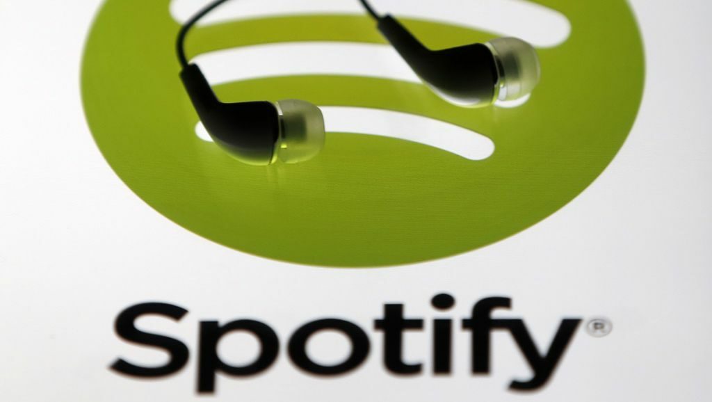 Spotify съветва потребителите как да заобиколят iTunes