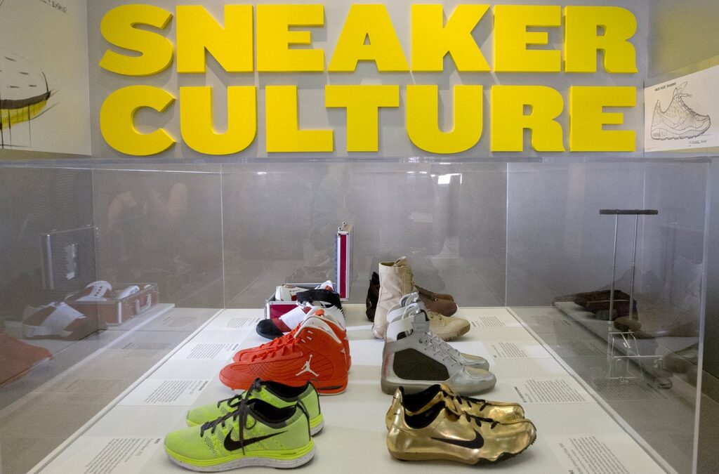 Моят Converse от 1917 г. - изложба проследява "възхода на културата на кеца"