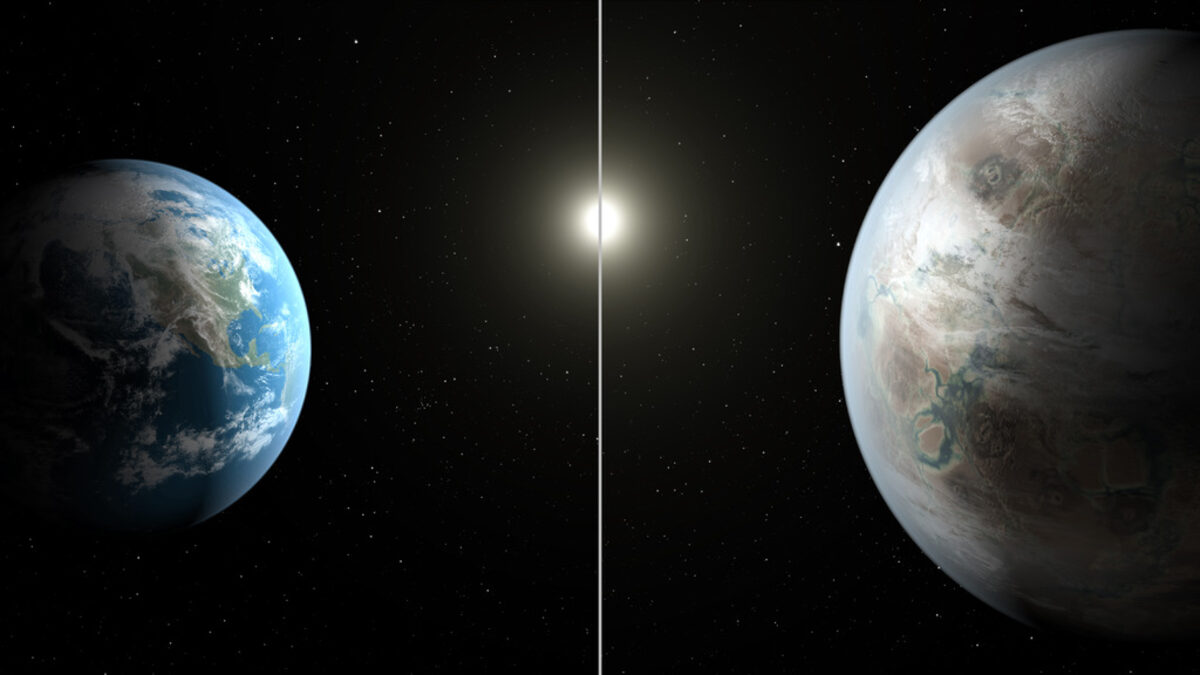 Така изглежда Земята (вляво), сравнена с Kepler 452b