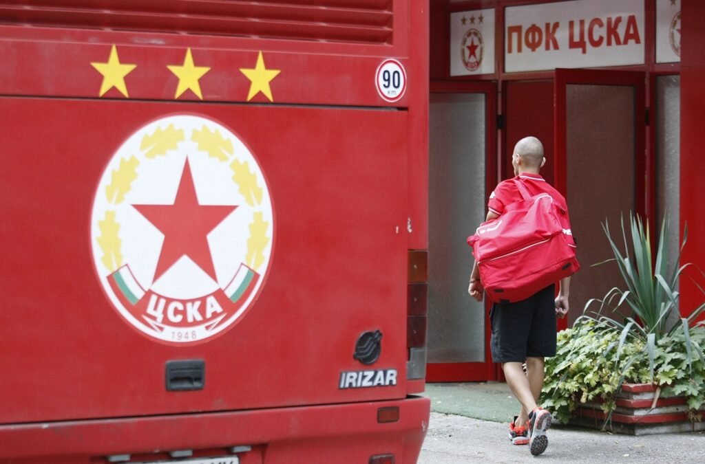 Мачовете на ЦСКА се оказаха проблемни за телевизиите, които държат правата за А и В група Мачовете на ЦСКА се оказаха проблемни за телевизиите, които държат правата за А и В група