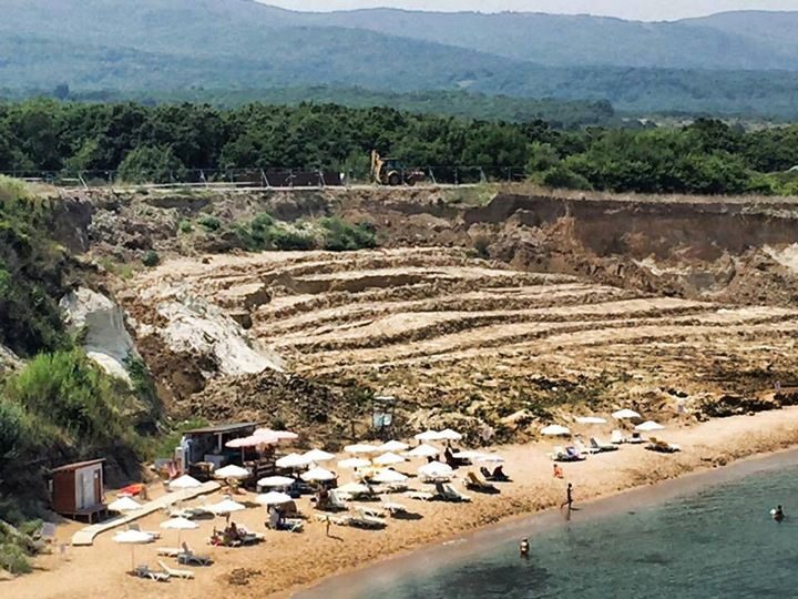 Снимката, която предизвика протеста.