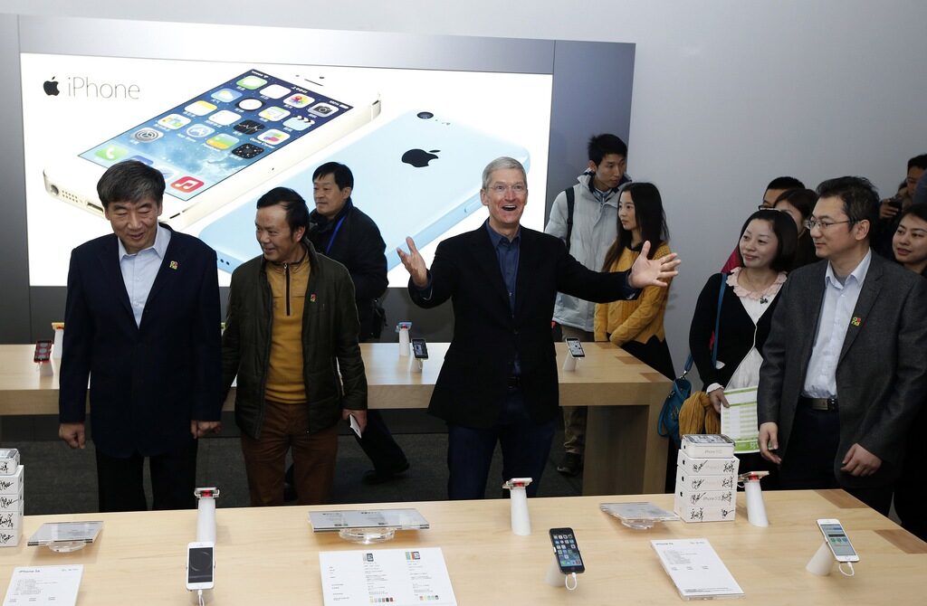 Apple ще използва Siri като секретарка