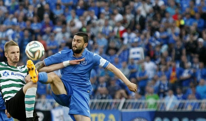 Гаджев ще продължи кариерата си в Сегунда дивисион