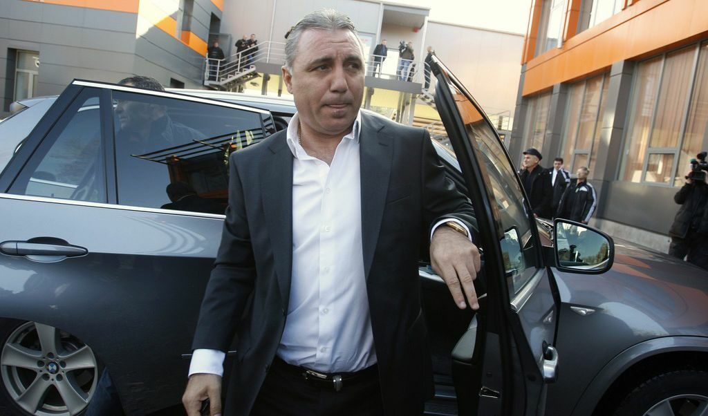 Христо Стоичков призова Педро да не преминава в "Манчестър юнайтед" Христо Стоичков призова Педро да не преминава в "Манчестър юнайтед"