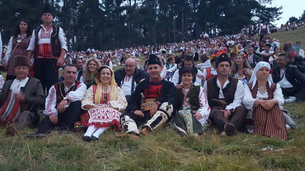 Цветан Цветанова на Международния фестивал на народната носия в Жеравна през 2015 г. Цветан Цветанова на Международния фестивал на народната носия в Жеравна през 2015 г.