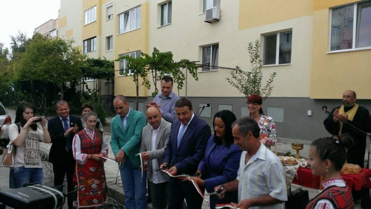 Снимката е публикувана от зам.-председателя на ГЕРБ Цветан Цветанов в страницата му в социалната мрежа "Фейсбук" Снимката е публикувана от зам.-председателя на ГЕРБ Цветан Цветанов в страницата му в социалната мрежа "Фейсбук"