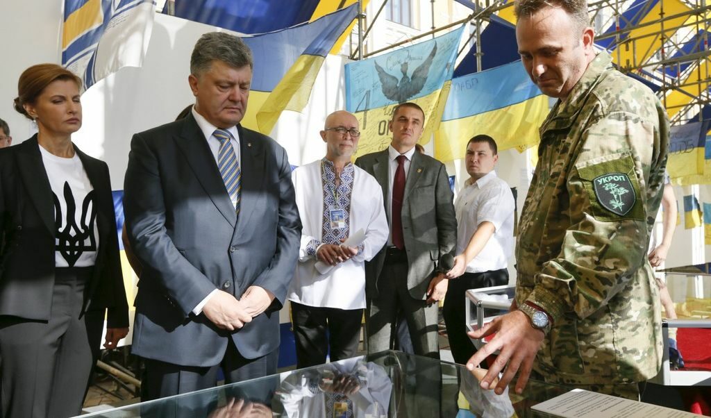 Порошенко: Западът не ни даваше оръжие, защото нямахме армия
