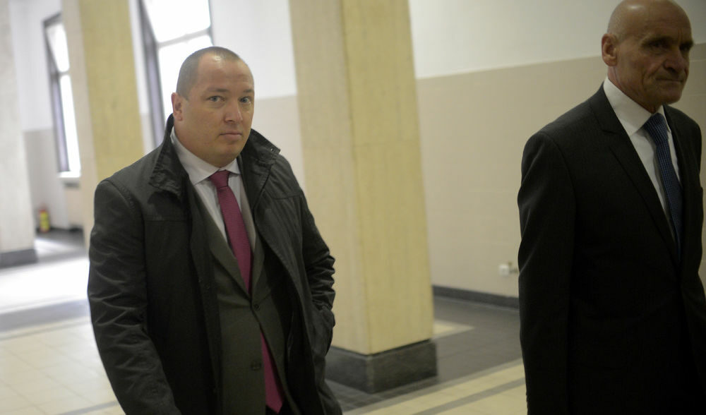 Дело срещу Владимира Янева и Тодор Костадинов с адвокат Николай Рангелов. Янева не се яви в залата.