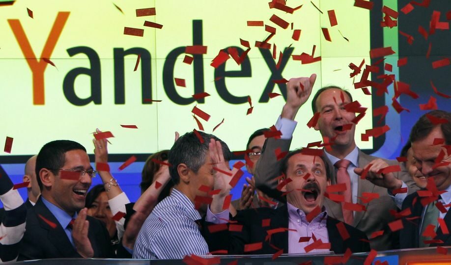 Руският конкурент на Google, Yandex, е подател на жалбата, която доведе до решението на местния регулатор.
