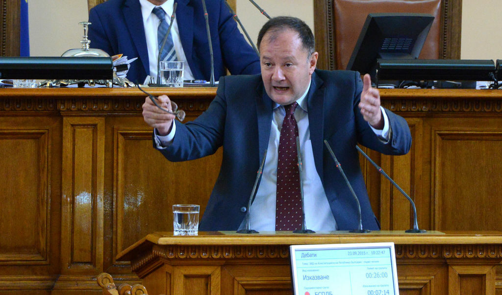 Миков: Заради неплатени сметки няма ток за наблюдение на границата Миков: Заради неплатени сметки няма ток за наблюдение на границата