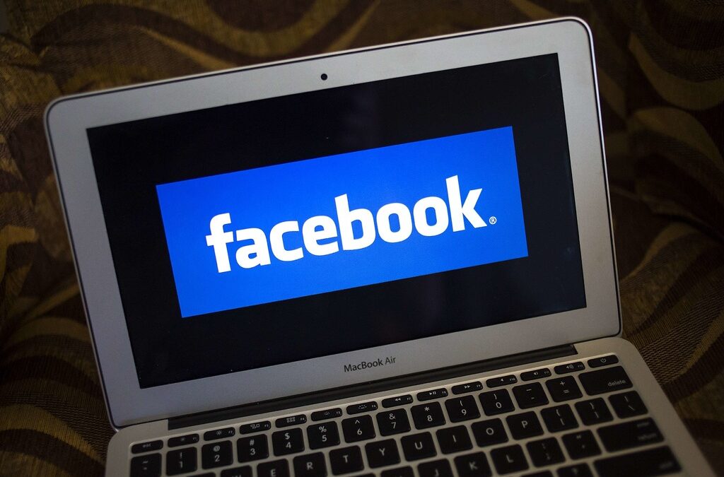 Върховният съд на Ирландия нареди разследване на практиките на Facebook