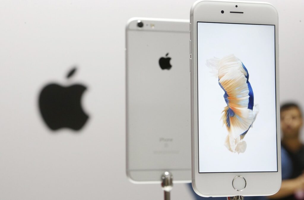 Siri отказва да отговаря на определени въпроси на хора, които не са абонати на Apple Music