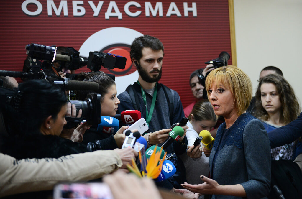 Мая Манолова: Топлофикации са некоректни към клиентите си