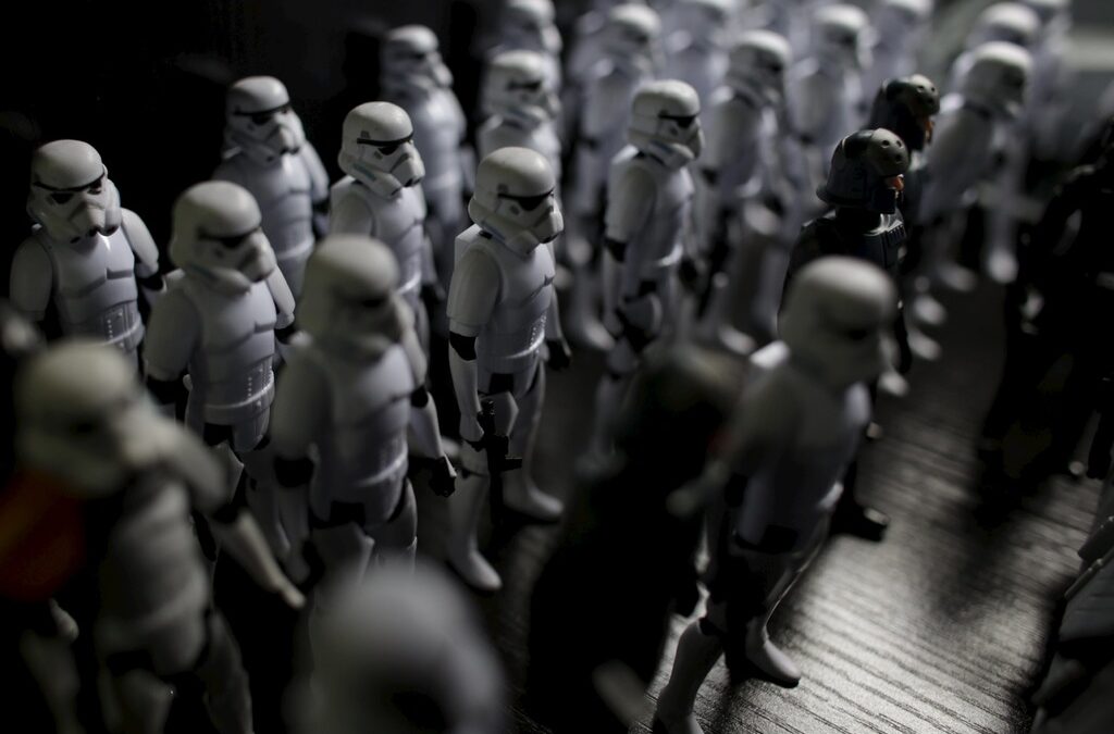 Новият филм от Star Wars тръгва днес по кината