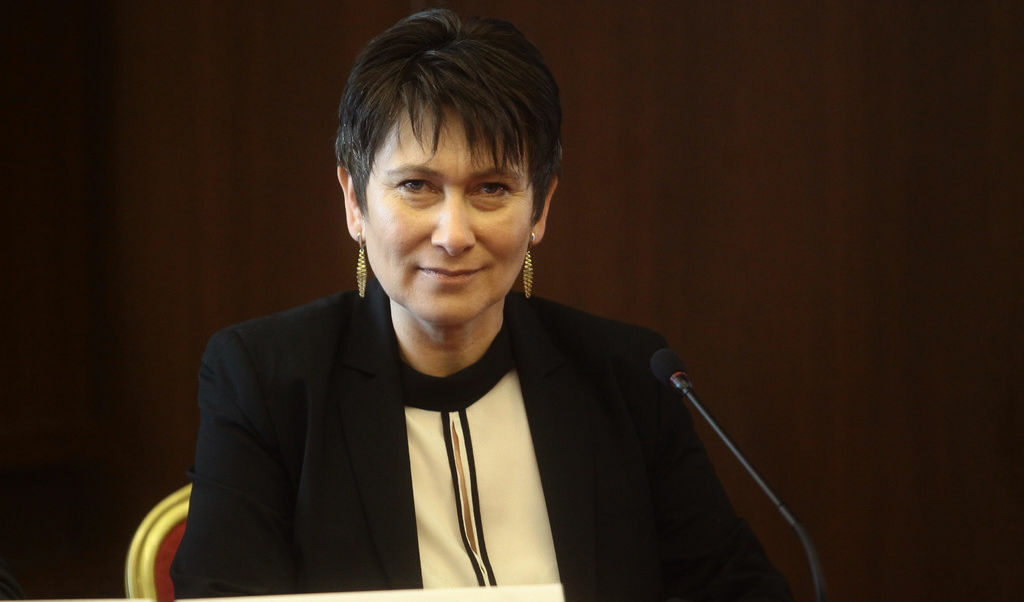 Даниела Везиева
