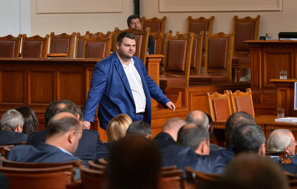 Пеевски декларира собственост в още 4 компании