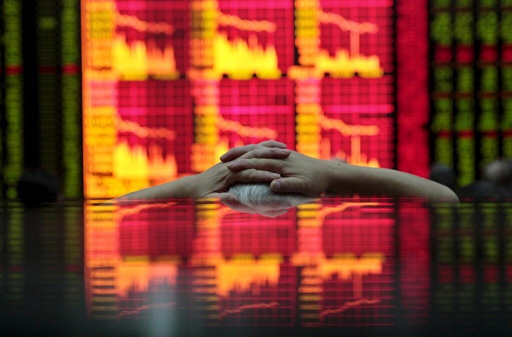 Продавайте акциите си, идва срив на пазара, съветват икономистите на RBS