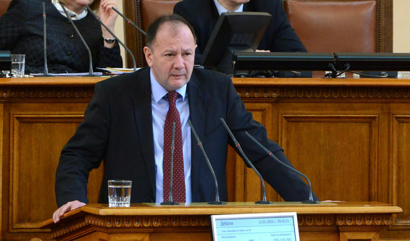 Михаил Миков
