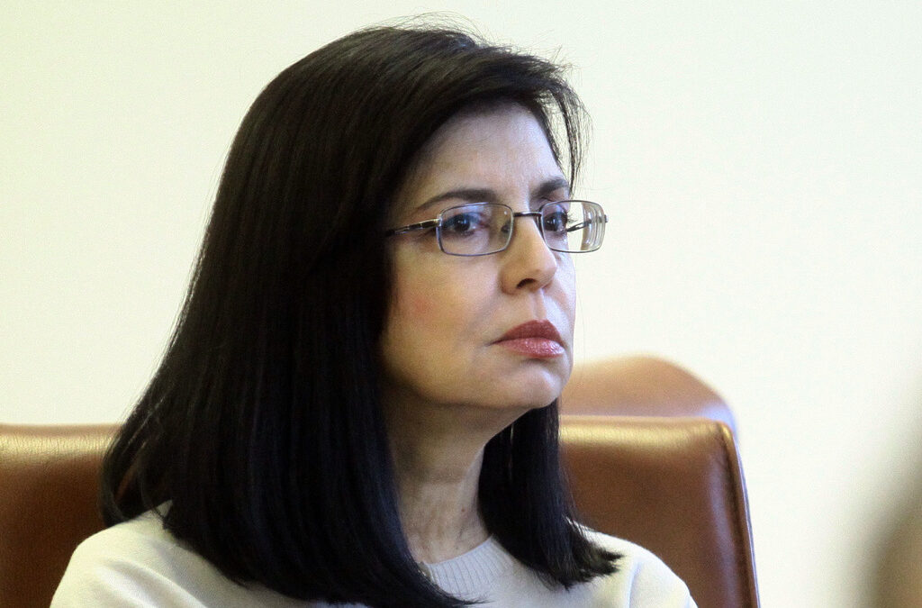 Кунева призова съдебният съвет да подаде оставка заради загубената му репутация (видео)