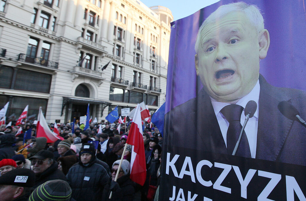 Протест в Полша срещу управляващата партия "Закон и справедливост" на Ярослав Качински.