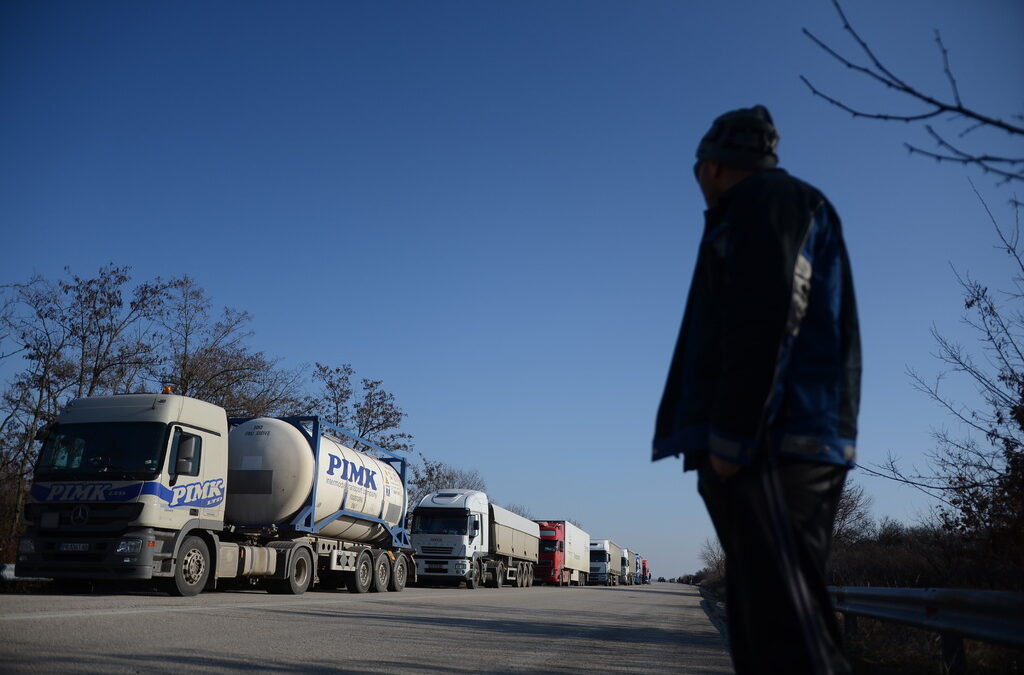 Агенцията по храните ще проверява пресни ли са продуктите, идващи от Гърция и Македония