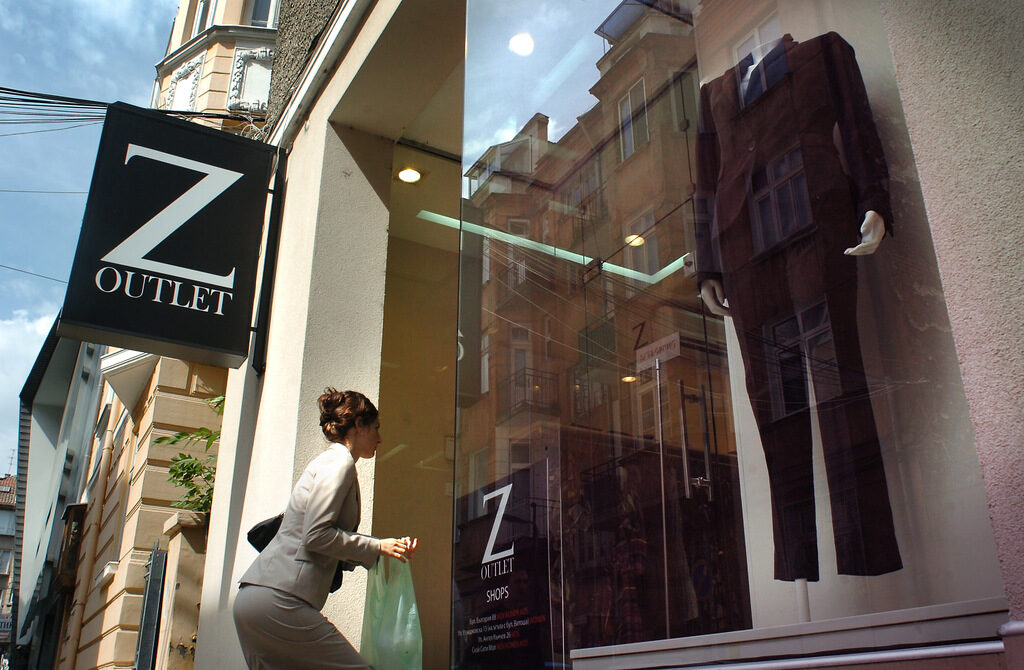 Защо модни гиганти като H&M и Zara забраняват мохера в дрехите си