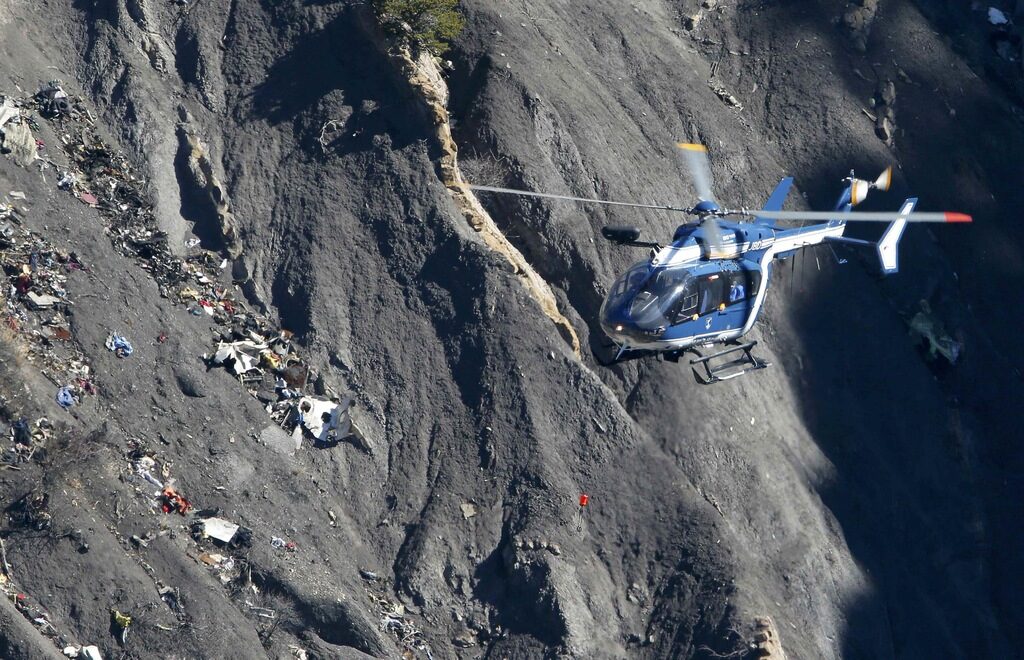 Пилотът, разбил самолета на Germanwings, е трябвало да влезе в психоклиника