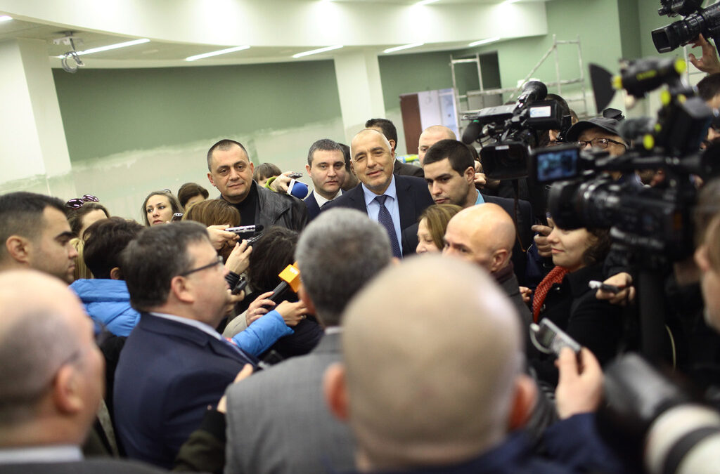 Премиерът Бойко Борисов и главният прокурор Сотир Цацаров сред журналисти