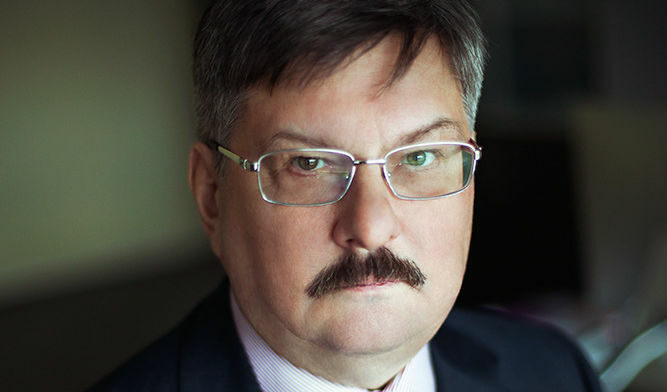 Руснакът, който продължава да води съдебна битка с Русев около сделката за БТК, предложи да спаси "Левски"