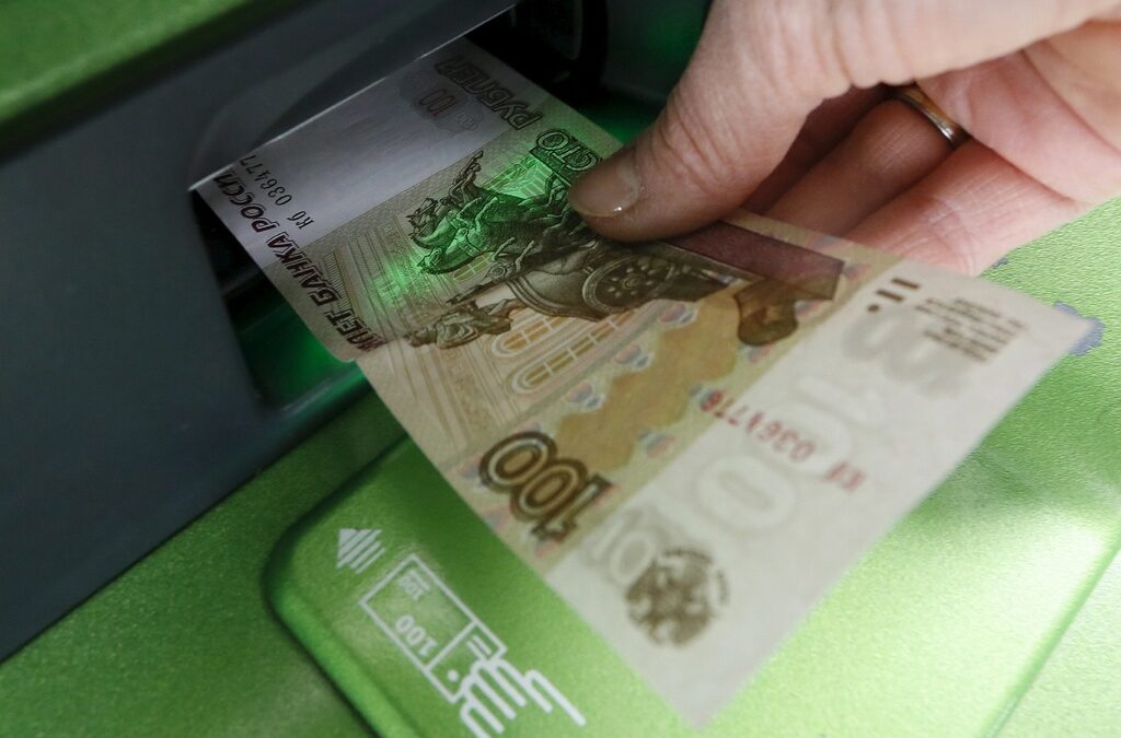 Почти три четвърти от руските семейства са останали без спестявания