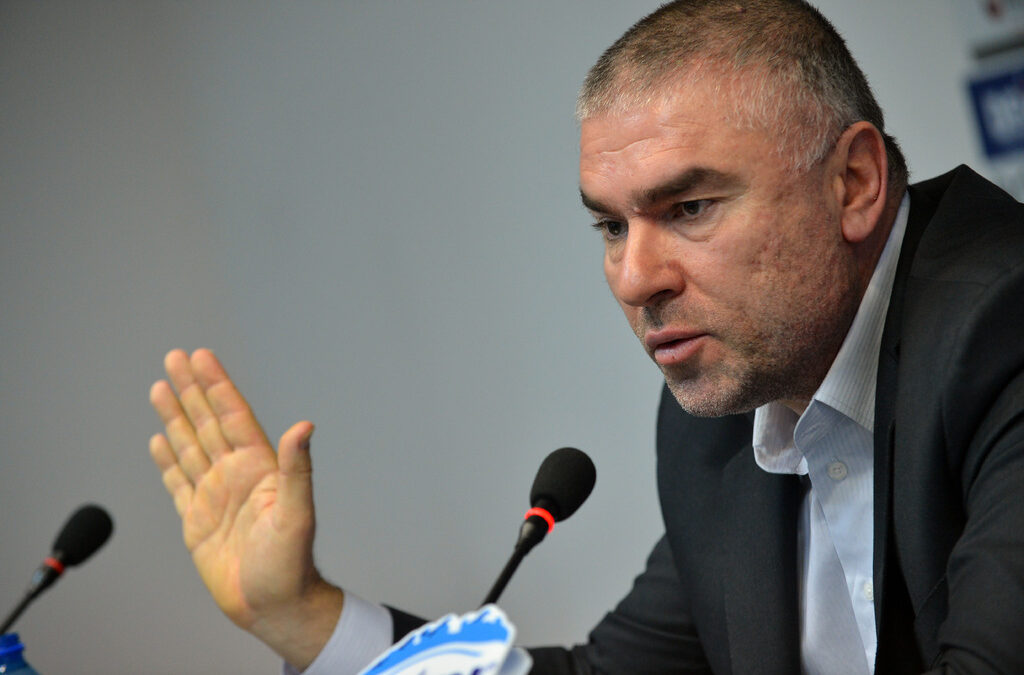 Марешки се отказва от президентската надпревара, за "да разбие картела на горивата"