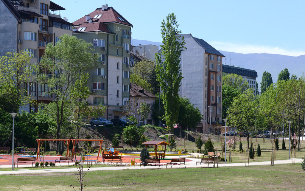 Парк "Възраждане"