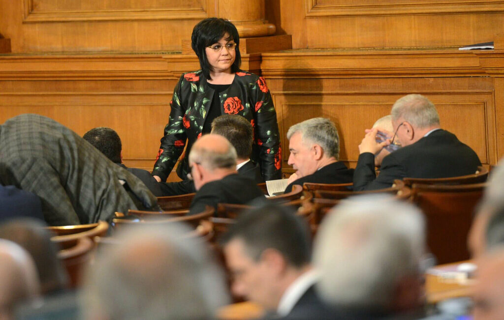 Корнелия Нинова