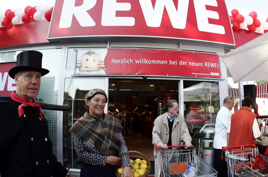 REWE спира да предлага пластмасови пликове в магазините си