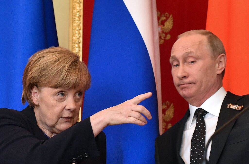 Пред "Ислямска държава" Путин не изглежда толкова лош Пред "Ислямска държава" Путин не изглежда толкова лош