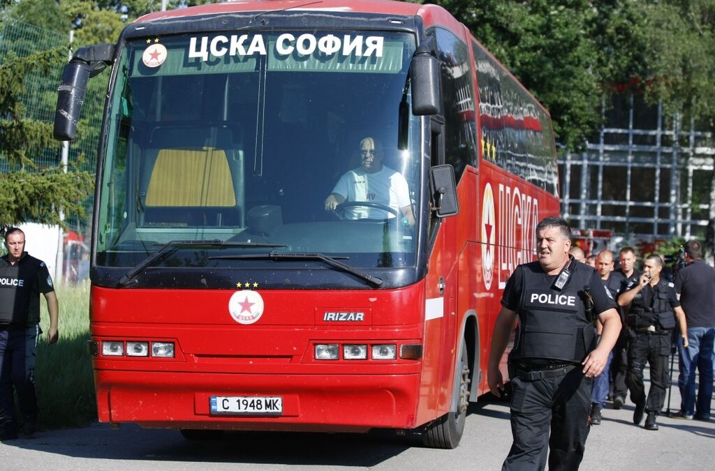 Засиленото полицейско присъствие не позволи напрежението да прерасне във физическа саморазправа
