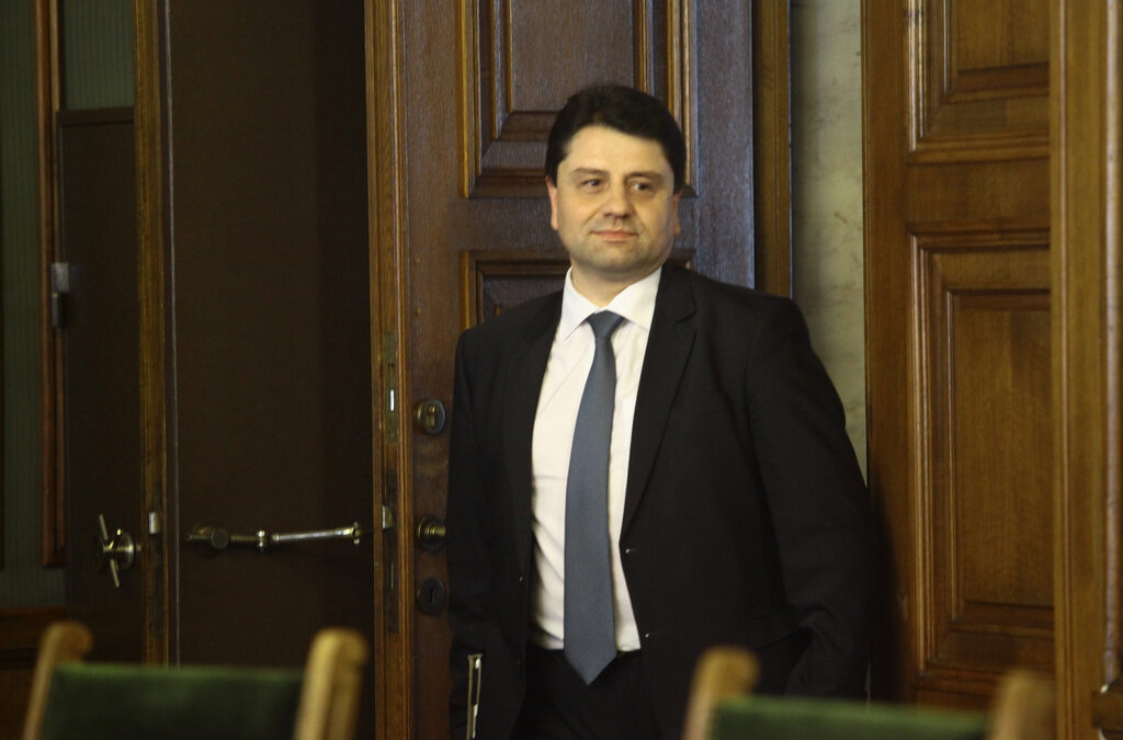 Законопроектът бе представен от зам.-министъра на вътрешните работи Красимир Ципов