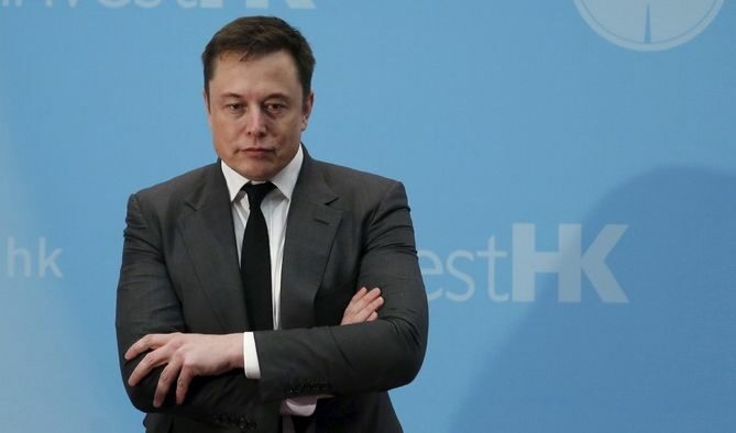 Визията на Мъск: Споделени коли и електрически камиони