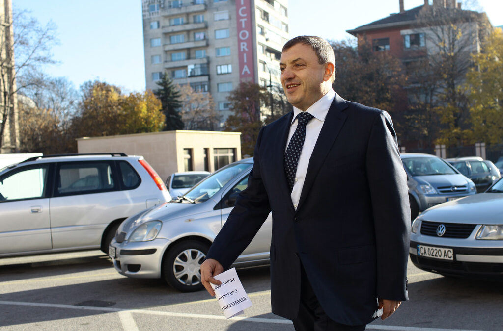 Държавата се съгласи да плати обезщетение на Алексей Петров заради операция "Октопод" Държавата се съгласи да плати обезщетение на Алексей Петров заради операция "Октопод"